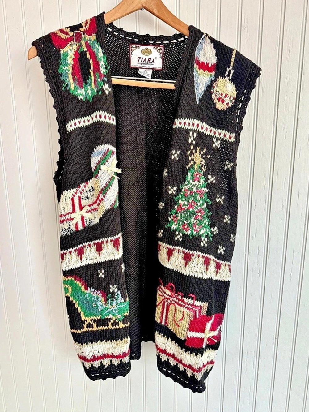 Tiara Vintage Christmas Sweater Vest Size Medium
